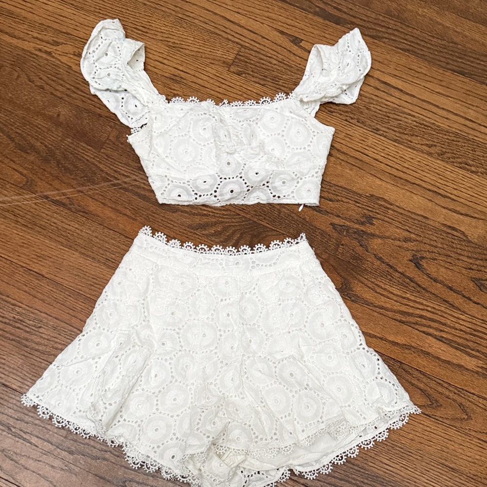 Lulu  White Eyelet Crop Top XS and Shorts Small Set